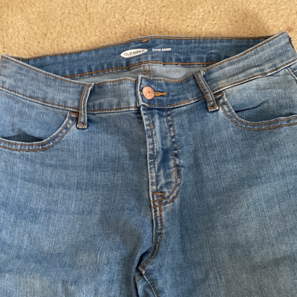 🎉HOST PICK🎉Light Wash Old Navy Super Skinny Jeans - Picture 2 of 4
